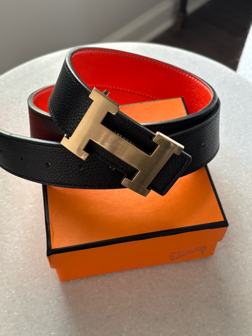 H Belt reversible in Noir/Orange H